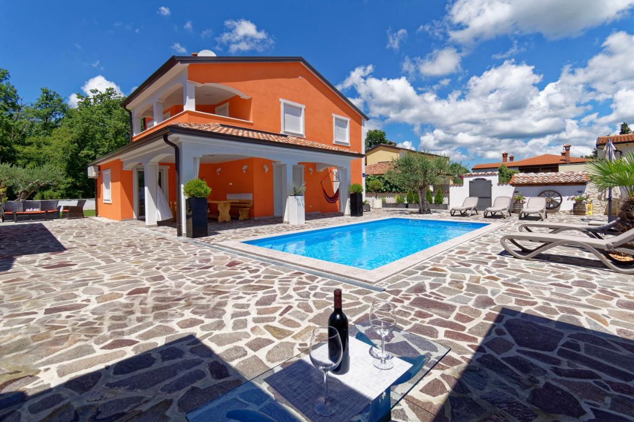 Deni - Four Bedroom With Pool * Buje